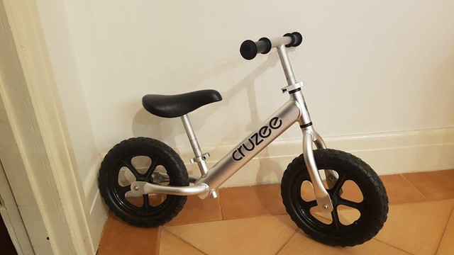 cruzee balance bike gumtree